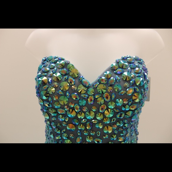 Sherri Hill 21083 Strapless with Slit - Picture 3 of 4